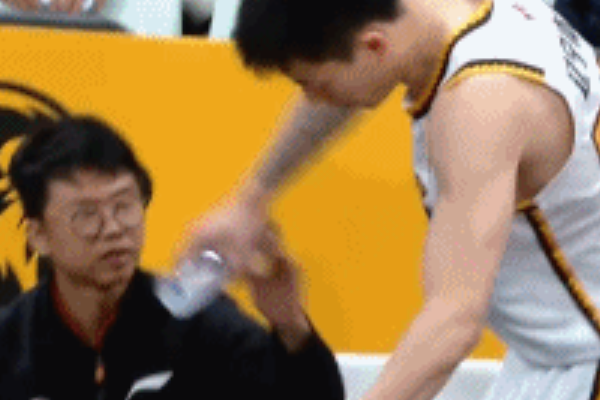  廣廈逆襲！遼寧男籃新賽季首戰(zhàn)失利遭遇慘敗